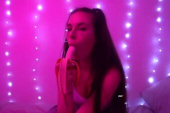 Lauren Alexis Banana Blowjob Onlyfans Scene in HD